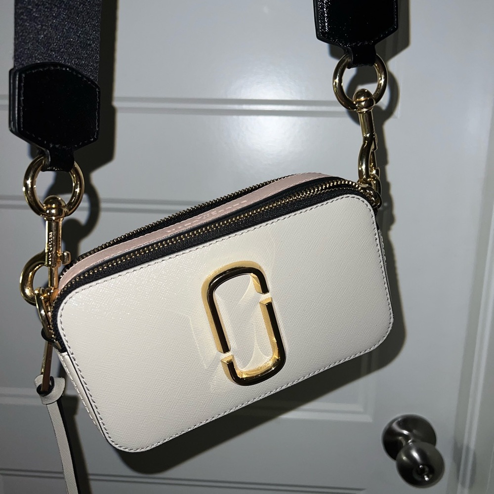 Mark Jacobs Snapshot Bag!!!